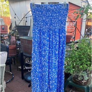 sleeveless dress size medium